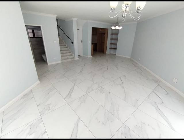 3 BEDROOM TOWNHOUSE FOR SALE IN UMHLANGA CENTRAL